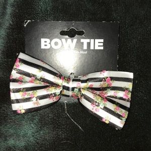Bow tie